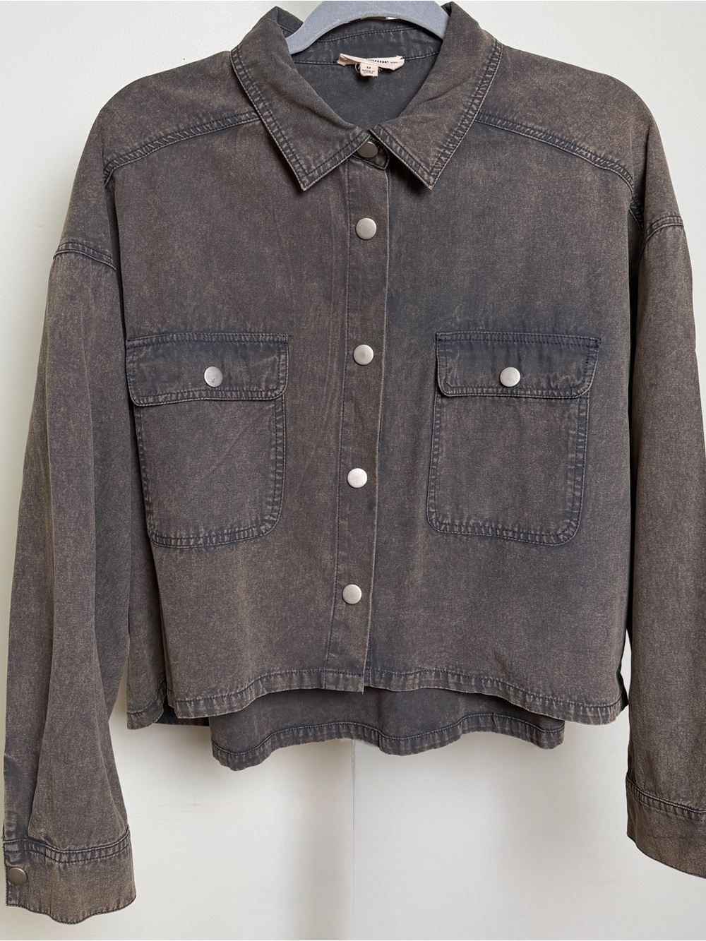 Washed Gray Snap Button Cropped Shacket Jacket Size M